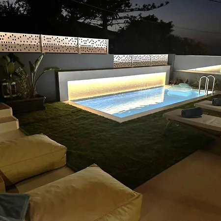 μ2κ - Marilena With Private Pool