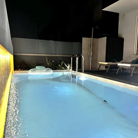 μ2κ - Marilena With Private Pool
